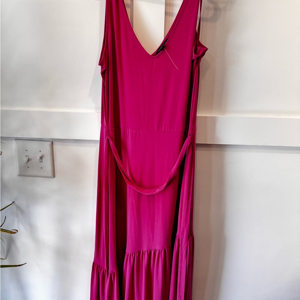 Elegant Pink Sleeveless Dress